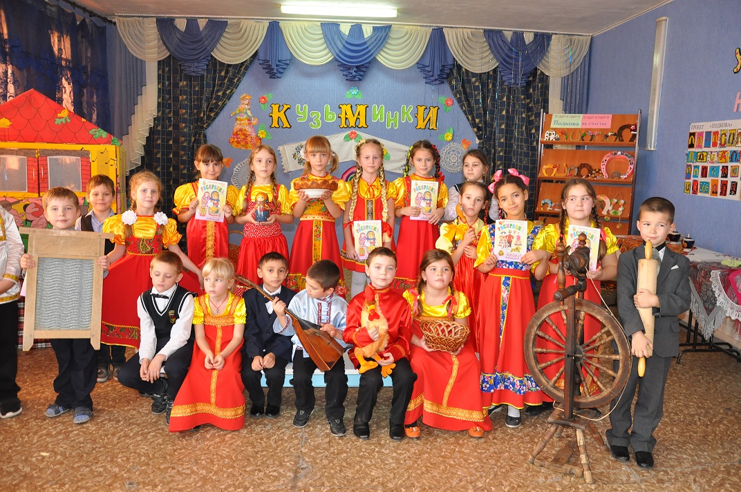 На празднике Кузминки